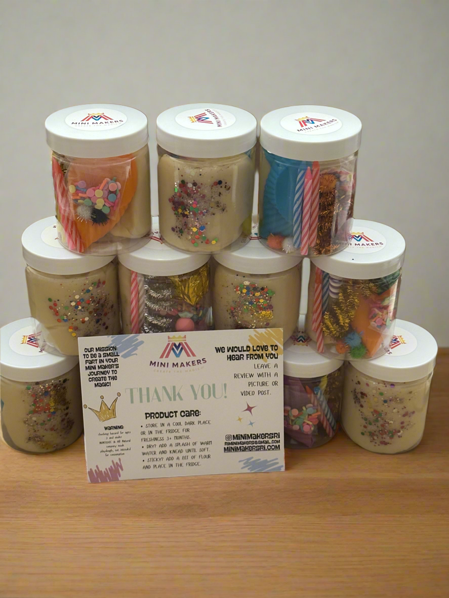 CUSTOM FAVORS
